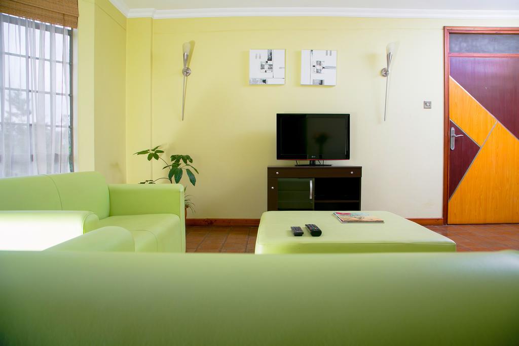 Batians 3* Nairobi